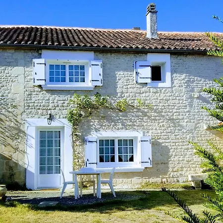 Châtellenie d Ardennes Fontenay-le-Comte Exterior foto